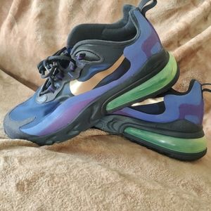 Nike — Air Max 270 React